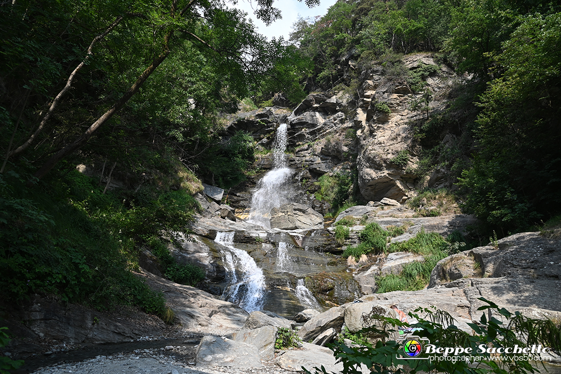 VBS_2898 - Novalesa - Abbazia. Parrocchia. Cascata del Rio Bard.jpg
